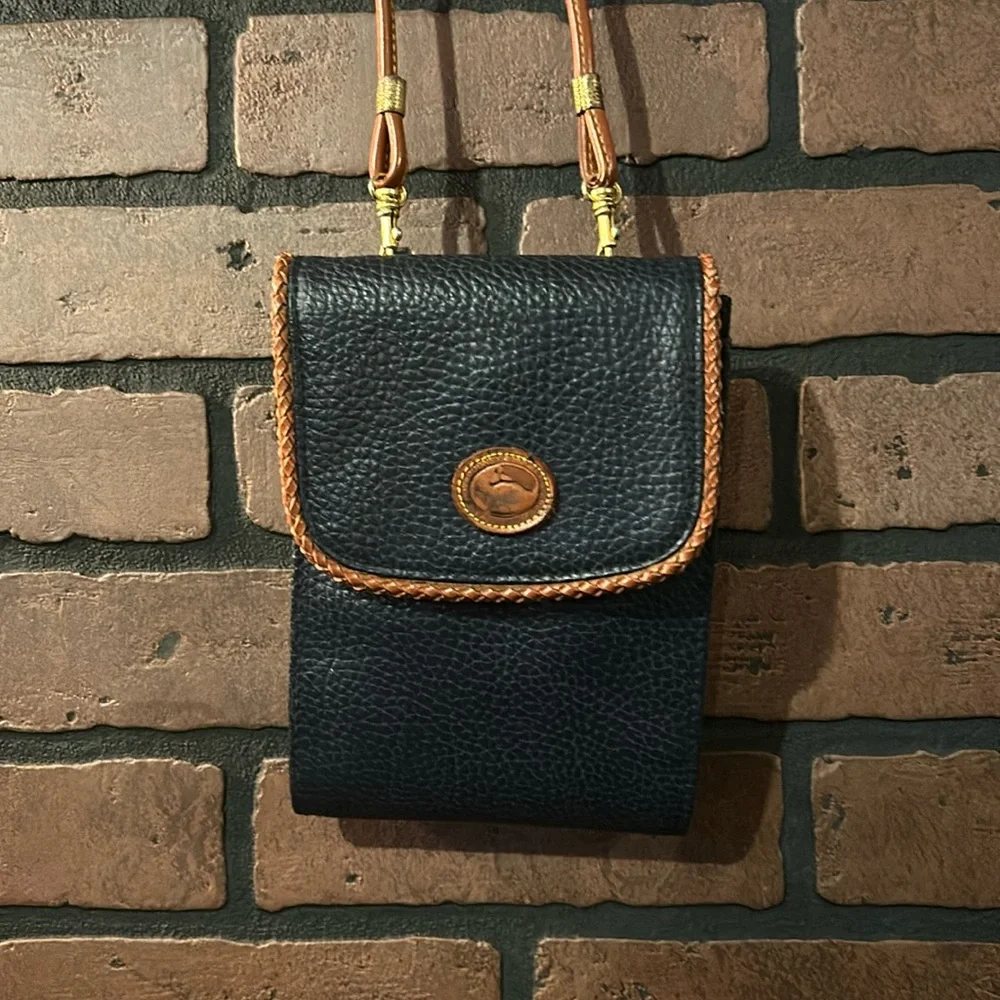 Dooney and Bourke all weather leather crossbody wallet purse - Picture 1 of 10